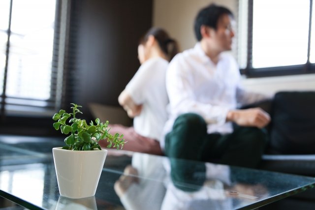 浮気の証拠の集め方は重要